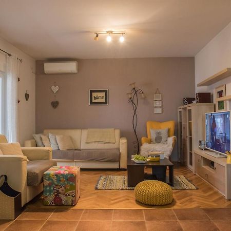 City Apartment Magdalena 扎达尔 外观 照片